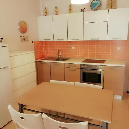 Apartment Holidays House νέα πέραμος *